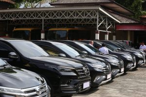 Sembilan Camat di Lambar dapat mobil baru