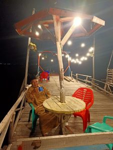 Warkop Ubur Ubur Ngopi Di Pesisir Teluk Betung