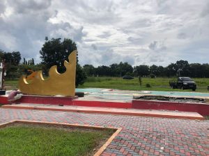 Monumen Siger Terbelah di BMW Sport Center Di Bongkar