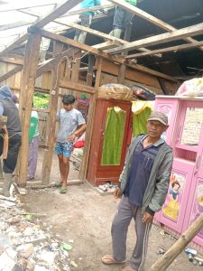 Angin Kencang Rusak Rumah Warga Di Pekon Tapak Siring