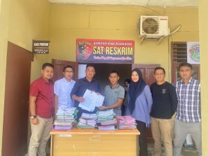 Satreskrim Polres Lampung Barat limpahkan berkas perkara dan barang bukti ke Polres Pesisir Barat