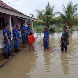 Bantu Korban Banjir, Danlanud BNY Kerahkan Tim Evakuasi