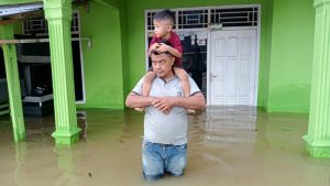 Banjir Di Sukadana, Kapolres Lampung Timur Terjunkan Personel