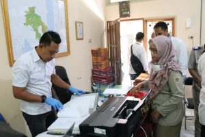 Polda Lampung Dan Polres Lampung Timur Geledah BPN Lampung Timur