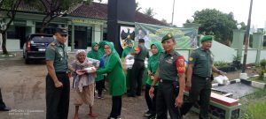 Menjemput Berkah Ramadhan, Koramil 07/Pekalongan Bagi-bagi Takjil