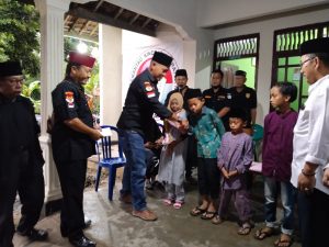 Moment Saat Berbuka Puasa, DPD APKAN Lamtim, Berbagi Santunan Anak Yatim