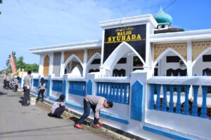 Peringati Hari Bhayangkara ke 77, Jajaran Polres Lampung Utara Gelar Bhakti Sosial