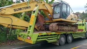 Anggota DPRD Tanggamus Fraksi PKB, Nuzul Irsan Sigap Respon Warga Terdampak Banjir Salahsatunya Dengan Datangkan Alat Berat Guna Bersihkan Sisa Materilal..!!