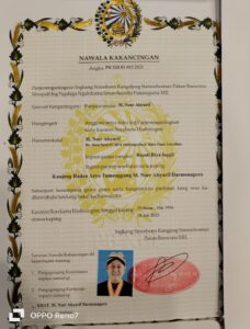 Momen Sejarah, Sekwan DPRD Lamtim Dianugerahi Gelar Kanjeng Raden Aryo Temunggung