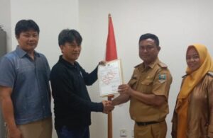 Kesbangpol Pesibar Resmi Keluarkan SKK DPC KWIP