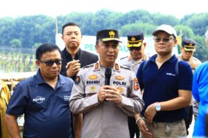 Semarak HUT Humas Polri Ke-72 Dirayakan Dengan Menanam Pohon Mangrove