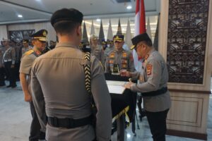 Serah Terima Jabatan Irwasda Sekaligus Purna Tugas Brigjen Pol (Purn) Sutri Bagus Dihantarkan Kapolda Lampung Beserta Seluruh Personil