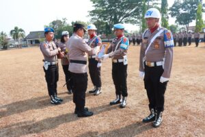 Dengan Tegas, Kapolres Lampung Timur Berikan Sangsi Pemberhentian Tanpa Dengan Hormat Personelnya