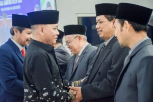 QOMARU ZAMAN HARAP UNIVERSITAS MUHAMMADIYAH DAPAT MELAHIRKAN LULUSAN YANG HEBAT