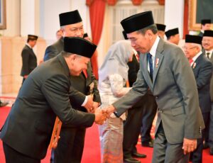 Bupati Lampung Timur Mensuport Kh.Ahmad Hanafiah Terima Gelar Pahlawan Nasional