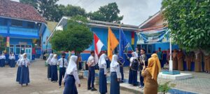 SMP Negeri 1 Kotabumi Gelar Pelantikan Ketua Dan Pengurus Osis