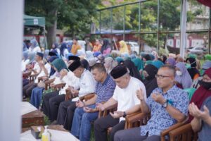 Qomaru Zaman Hadiri Bazar Pasar Murah di Lapangan Iring Mulyo