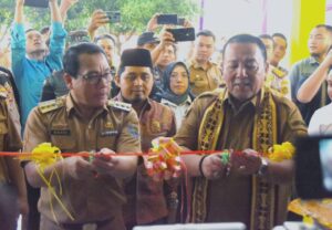 Gubernur Lampung Meresmikan Rumah Sakit Hewan Di Metro