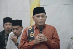 Qomaru Zaman Jalin Silaturahmi dengan Warga Hadimulyo Barat