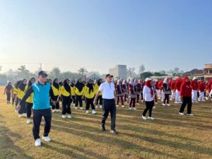 Senam Massal Meriahkan HUT Kampung Tri Tunggal Jaya