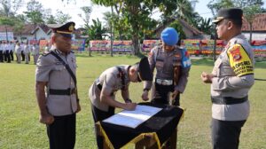 Polres Tulang Bawang Gelar Upacara Sertijab Kasat Samapta, AKBP James Sampaikan Pesan Ini