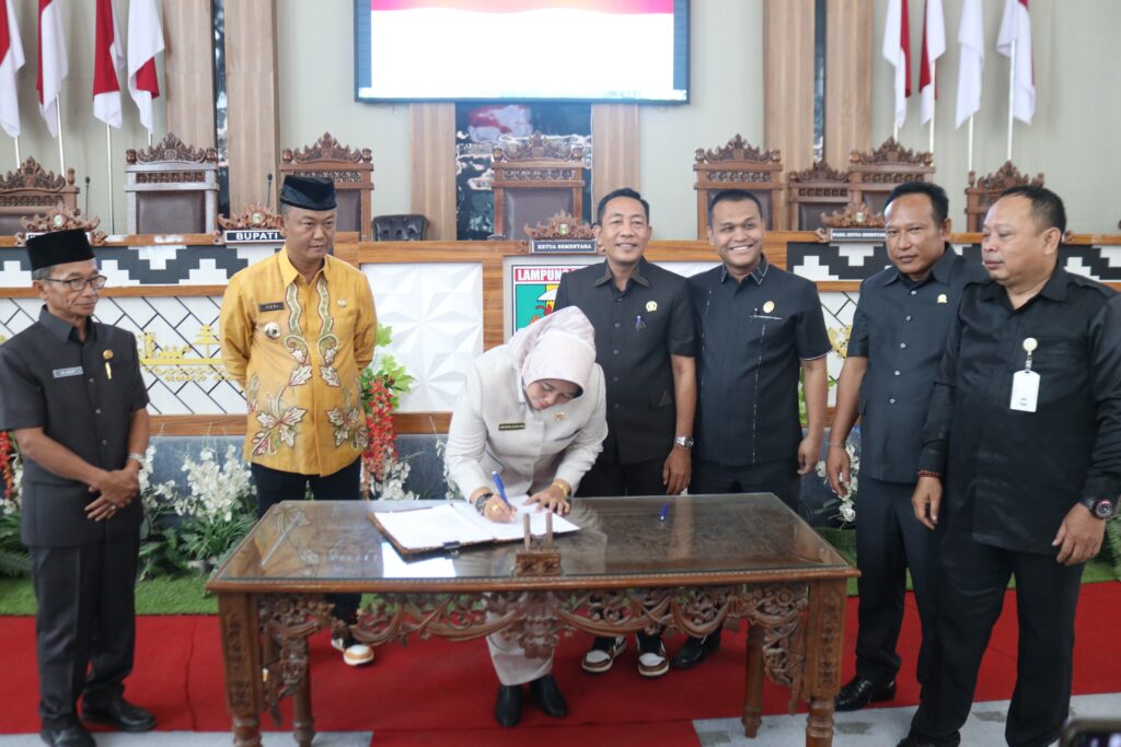 Foto, DPRD Lampung Timur 