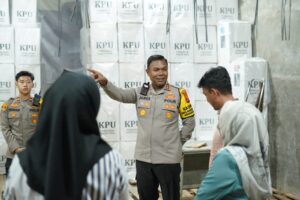 Kapolres Tulang Bawang Monitoring Kedatangan Surat Suara Dari PPK Ke KPU, Ini Tujuannya